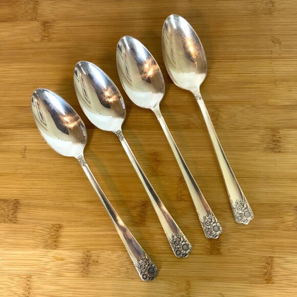 Rogers & Son IS April Silverplate 4 Soup Spoons Vintage Flatware Replacement 50s - Picture 1 of 4
